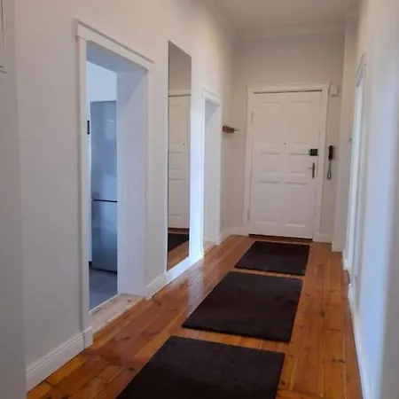 Charmante Altbauwohnung Im Zentrum Von Appartement *