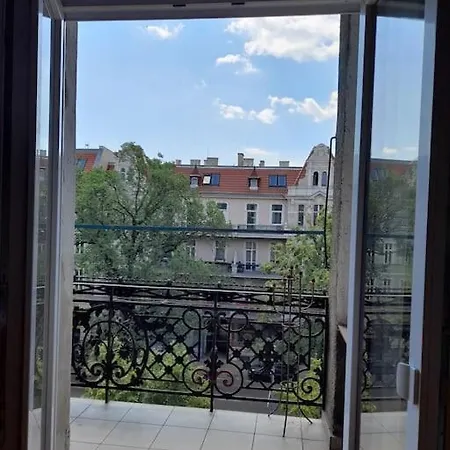 Charmante Altbauwohnung Im Zentrum Von Appartement *